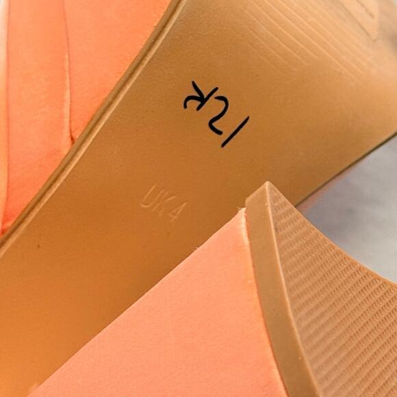 EGO | Happer Close Toe Statement Platform Block Heel Nude Peach Satin US 6 UK 4 - Picture 4 of 5